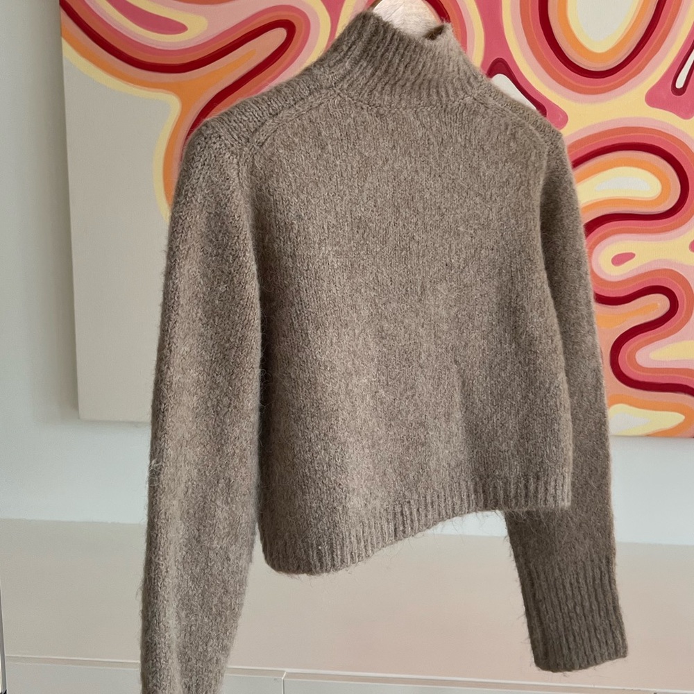 ✨NWOT✨ Zara Cropped MockNeck Sweater. Taupe/Oatmeal. COZY